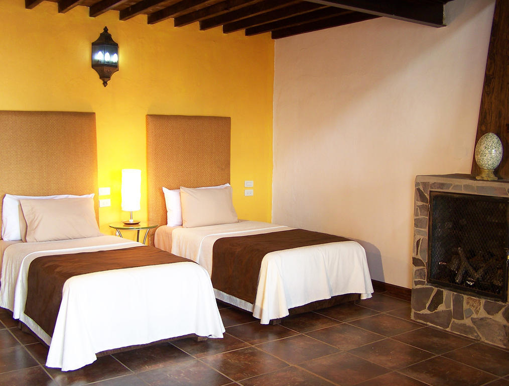 Hotel Villa Cassis Tapalpa Szoba fotó