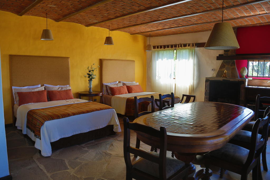 Hotel Villa Cassis Tapalpa Szoba fotó