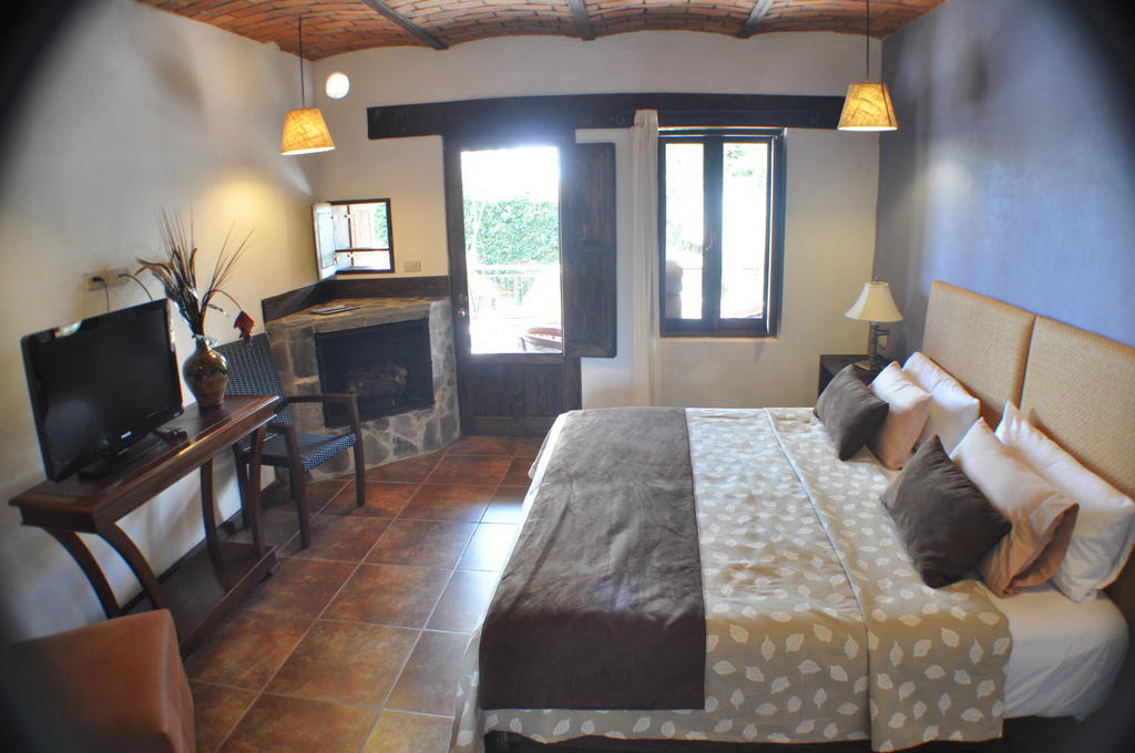 Hotel Villa Cassis Tapalpa Szoba fotó